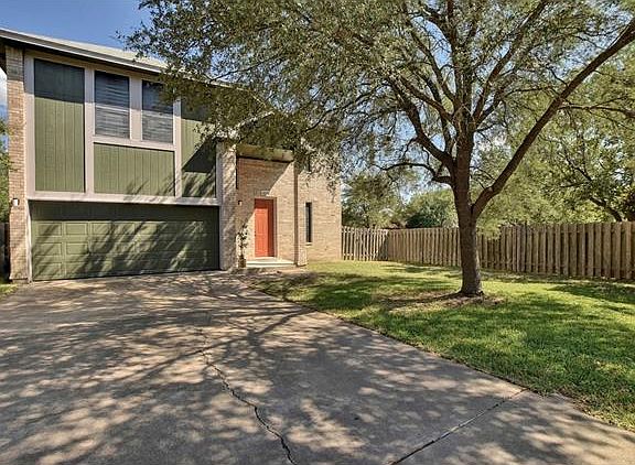 2nd image of 3005 Norfolk Dr