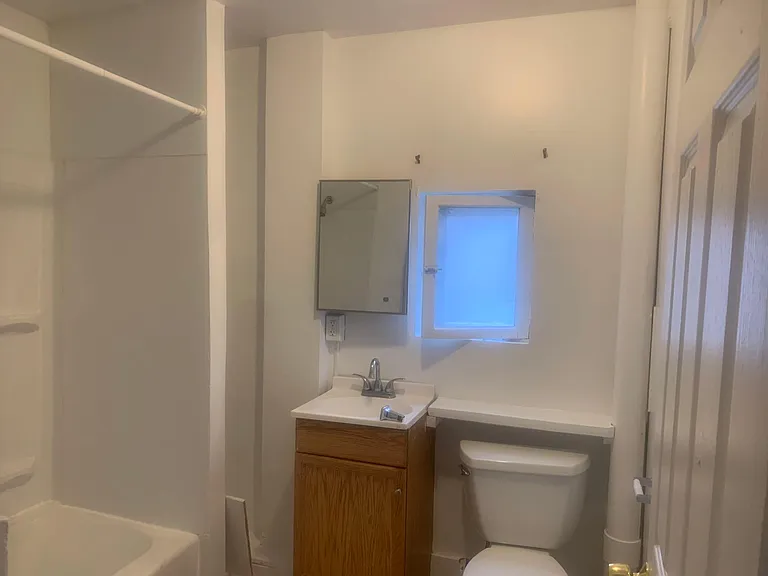 706 N 6th St #1 — Photo 10
