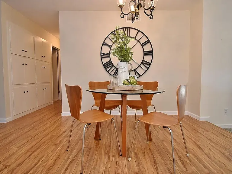 4325 Satinwood Dr — Photo 10
