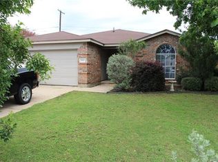 1611 Berry Dr, Cleburne, TX 76033
