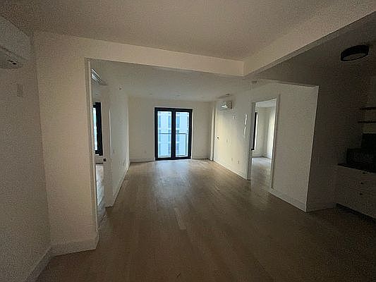 2nd image of 260 Gold St #516
