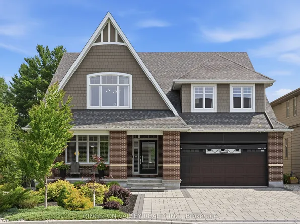 198 Escarpment Cres, Ottawa, ON K2T 0L7