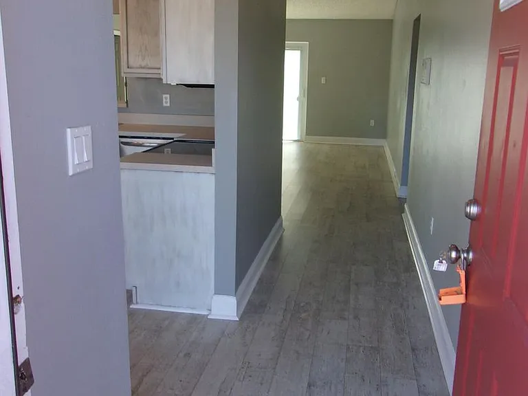 6895 Grissom Pkwy — Photo 3