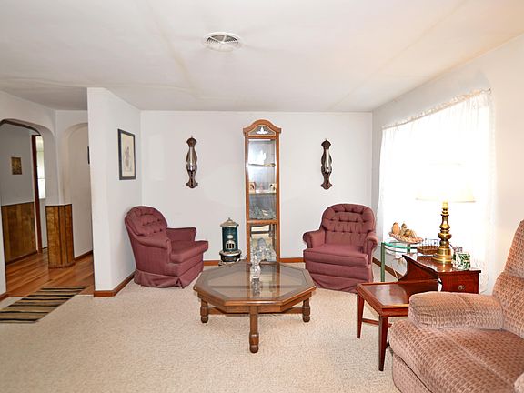5th image of 15192 Lake Ave