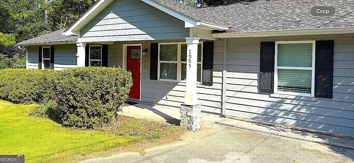 4 bed, 2.0 bath, $2,695 — Photo 3
