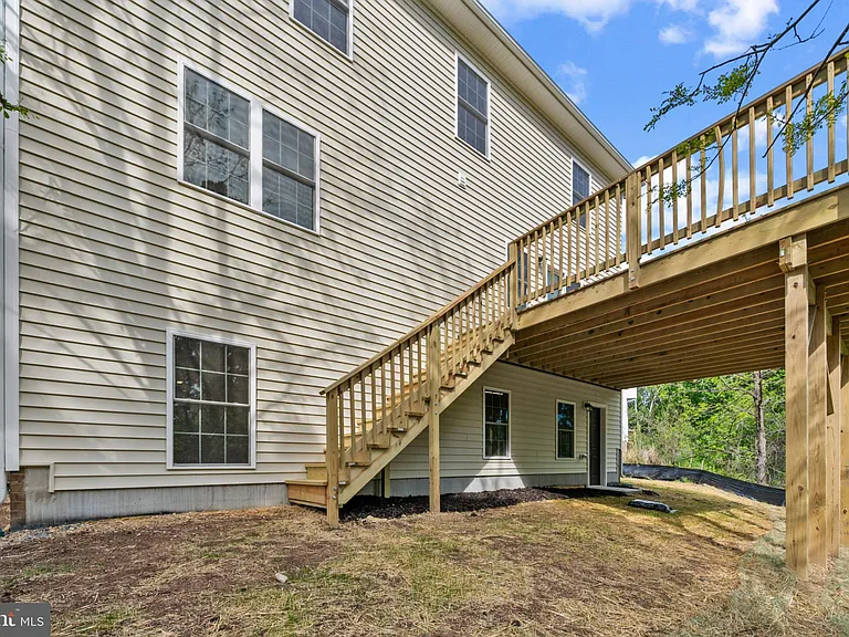 106 Mate Ct — Photo 37