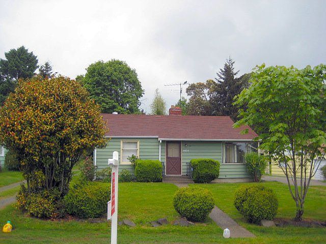 1st image of 4474 S 172nd St