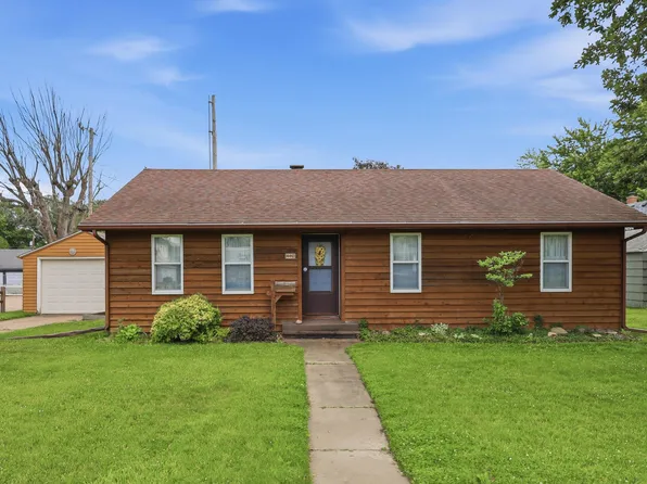 1116 53rd St, Moline, IL 61265