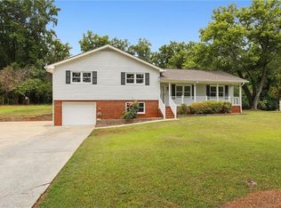 2002 Skyhawk Ln, Acworth, GA 30102