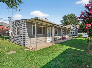 620 E B St, Belleville, IL 62220