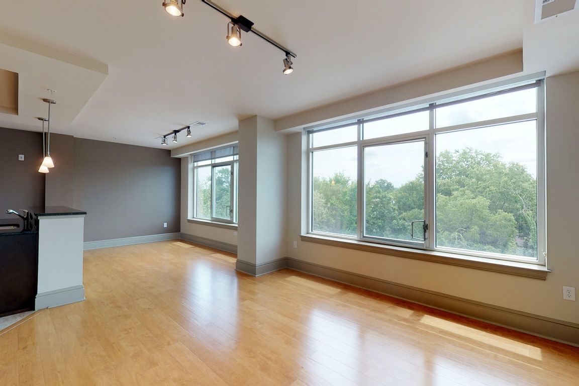 Floor to ceiling windows