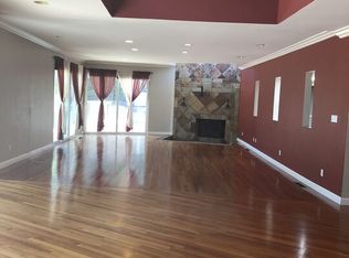 15645 Crownridge Pl, Sherman Oaks, CA 91403