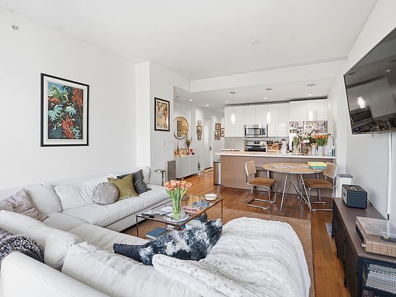 2nd image of 122 Vanderbilt Ave APT 4A