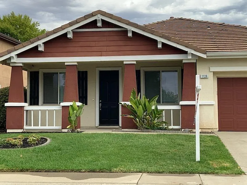 1128 Kensington Ln photo 1
