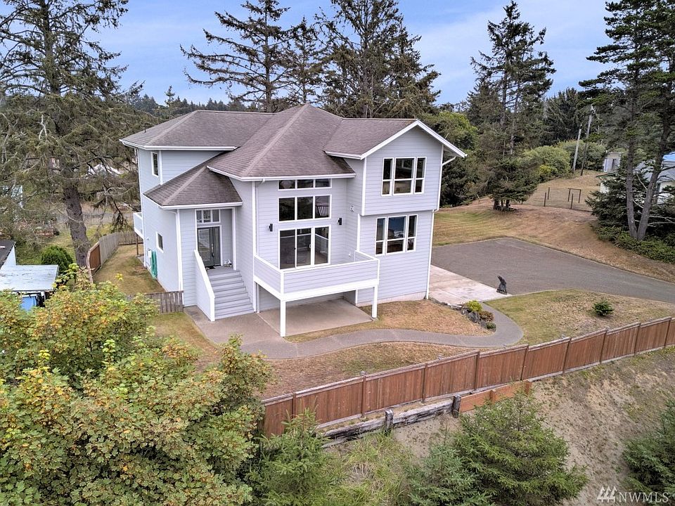 1st image of 1836 S Hoquiam Ln