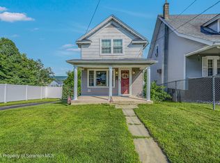 132 6th St, Blakely, PA 18447