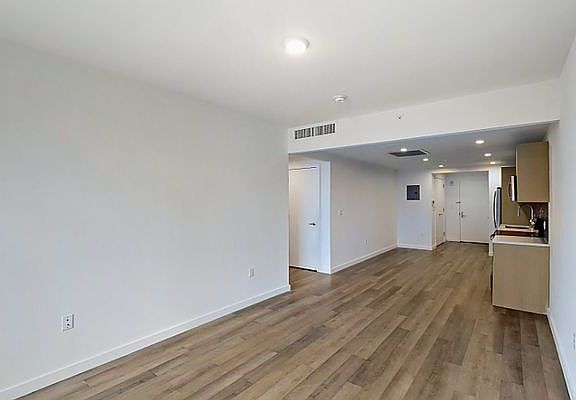 3rd image of 814 Amsterdam Ave #5EE