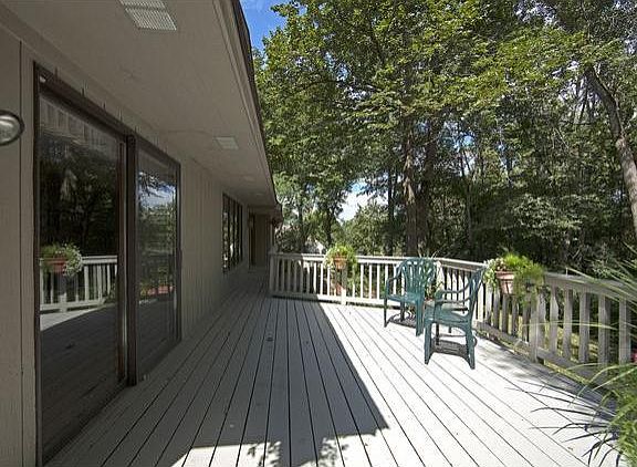 2nd image of 6135 Lynn Way