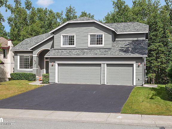 4th image of 16941 Yellowstone Dr