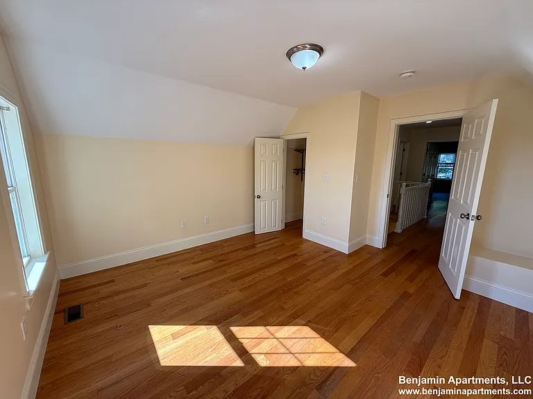 74 Brooks St #9 — Photo 10