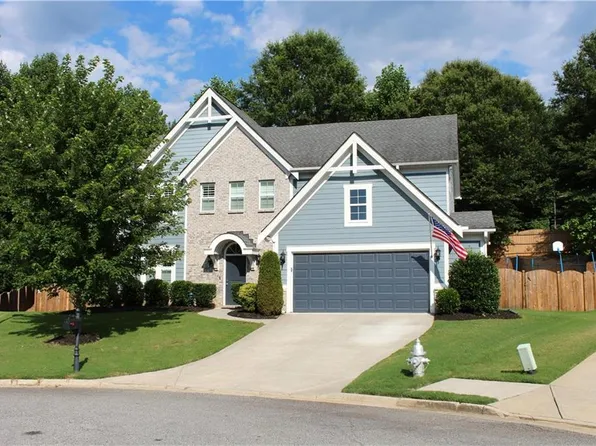 3340 Camelot Way, Cumming, GA 30040
