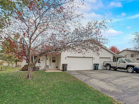 2nd image of 941 Gladstone Way