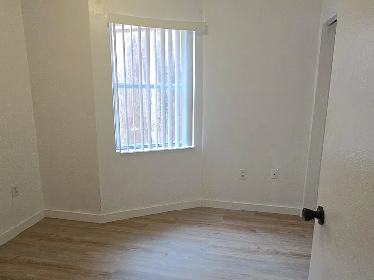 1650 NW 25th Ave #216 — Photo 5