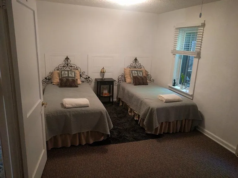 3500 Georges Ln — Photo 5