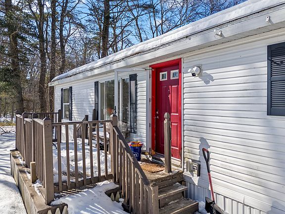 3rd image of 245 Five Islands Road