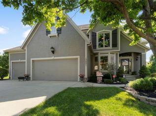 13821 Richards St, Overland Park, KS 66221