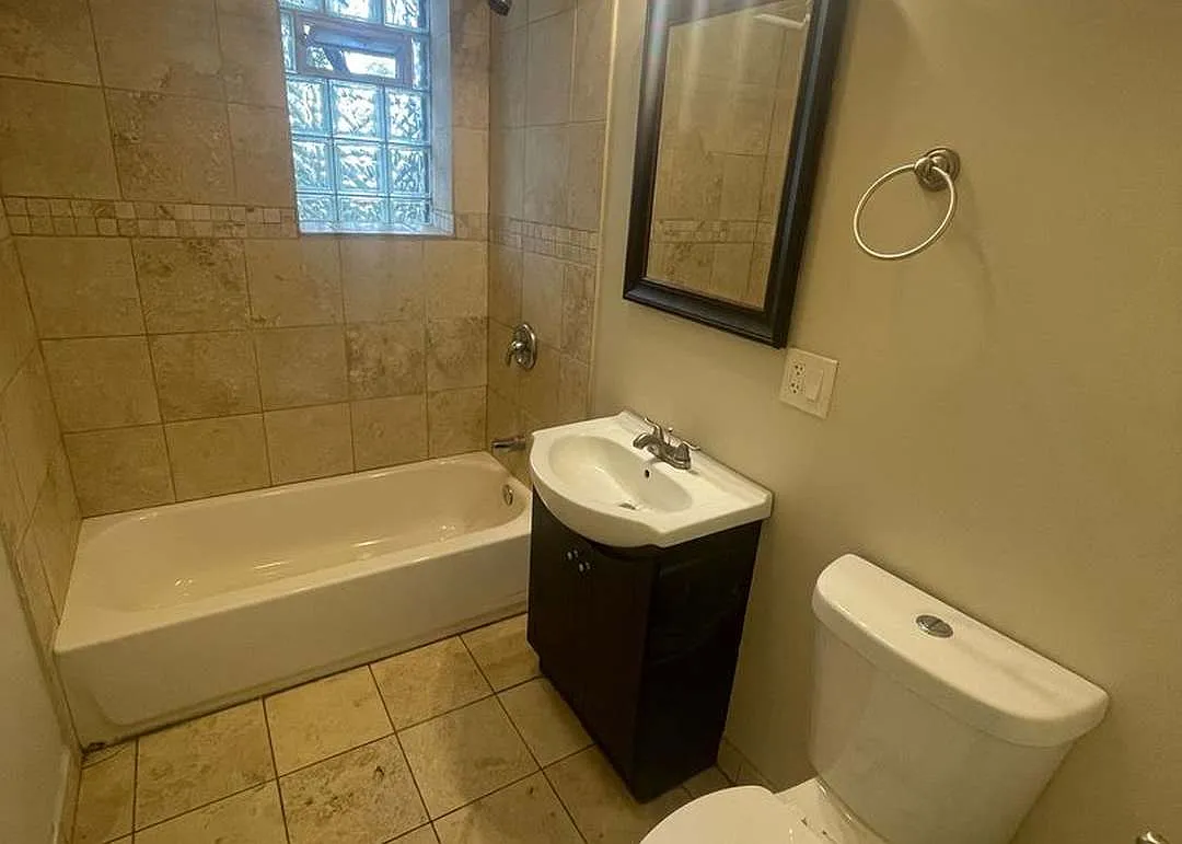 2 bed, 750 sqft, $1,300 — Photo 4