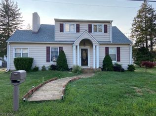 29 N Dell Ave, Kenvil, NJ 07847