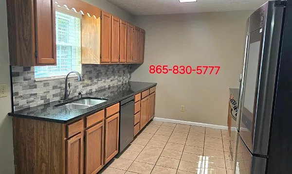 3 bed, 1224 sqft, $2,100 — Photo 4
