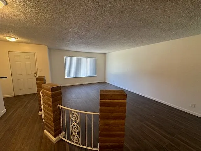 4038 E Saginaw Way — Photo 8