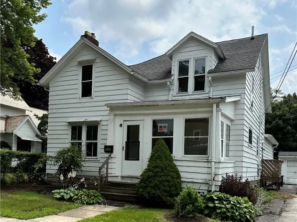 378 W 35th St, Ashtabula, OH 44004