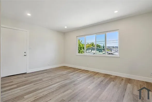 3441 Laguna Ave #1 — Photo 8