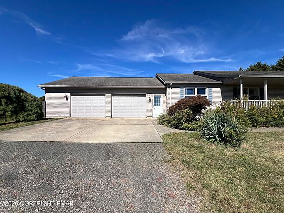 4th image of 2335 Orange Hill Rd