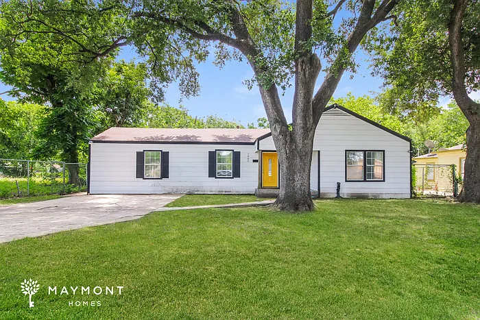 1009 Danube St — Photo 1