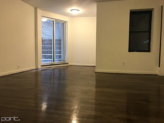 Rented by Point NYC | media 18