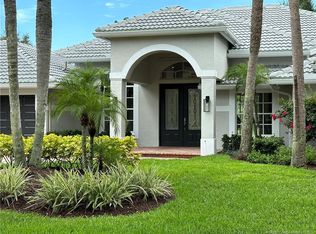 2562 SW Mayacoo Way, Palm City, FL 34990