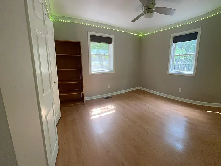 9720 Robinwood Ln — Photo 14