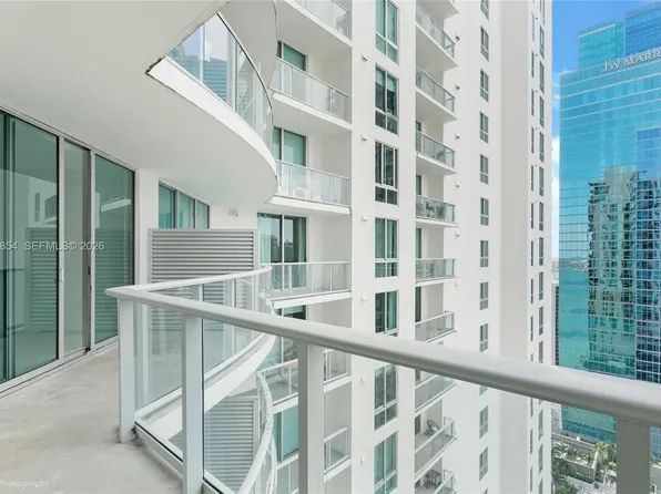 300 S Biscayne Blvd, Miami, FL