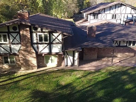 2nd image of 8362 Riverside Dr