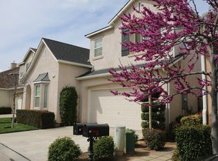 41 W Scandia Ln, Clovis, CA