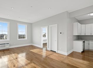 951 Grand St #3F, Brooklyn, NY 11211
