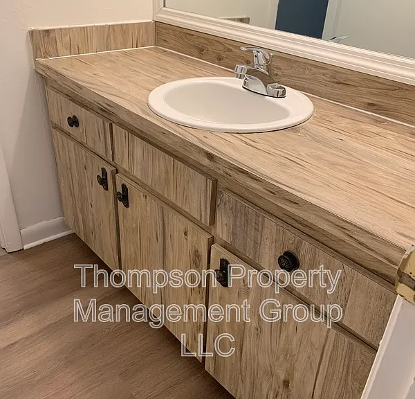 1736 E Mulberry Dr — Photo 9