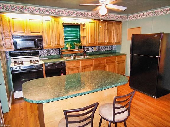 5th image of 2206 Fairfax St