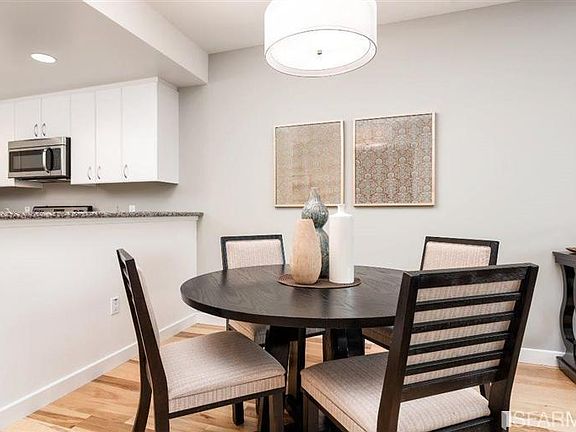 2nd image of 250 King St Unit 710