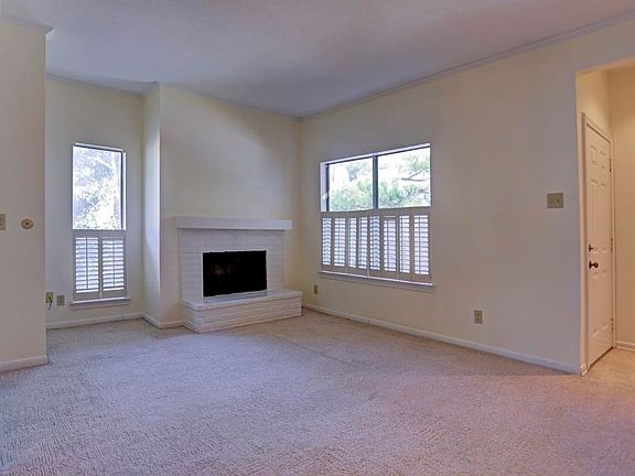 3rd image of 726 Bering Dr APT B