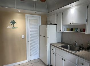 3204 Colony Club Rd APT 1, Pompano Beach, FL 33062